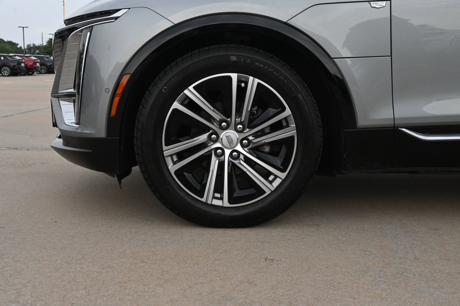 Used 2025 Cadillac Lyriq Luxury RWD image 28