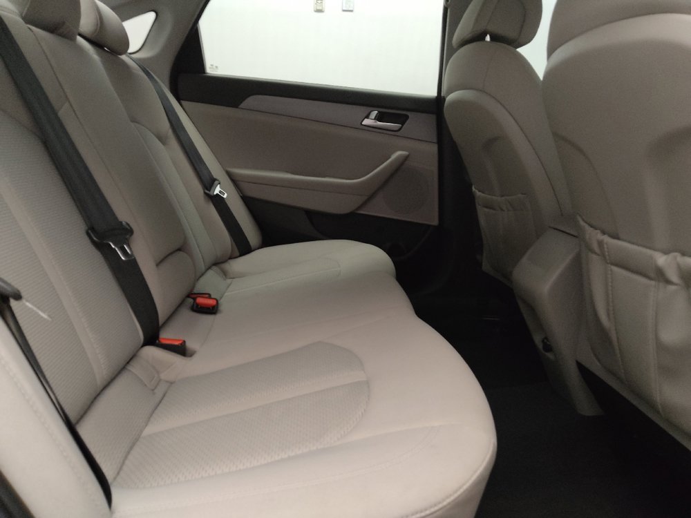 Used 2016 Hyundai Sonata SE FWD image 19
