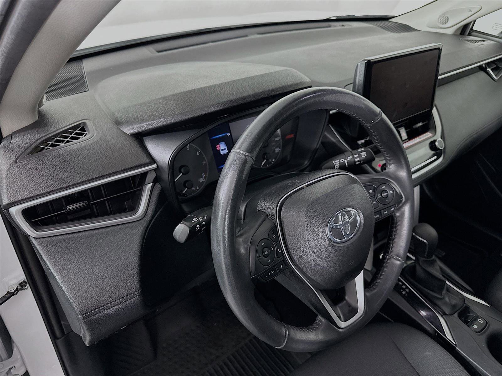 Used 2024 Toyota Corolla Cross LE w/ Moonroof Package AWD/4WD image 23