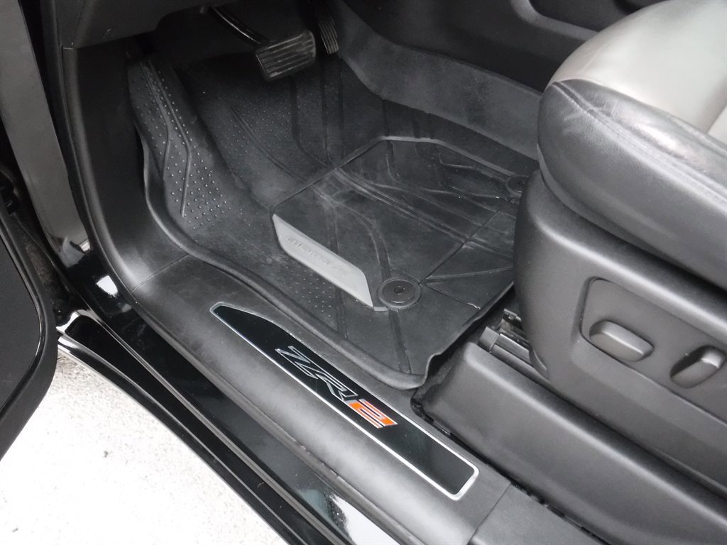 Used 2022 Chevrolet Silverado 1500 ZR2 w/ Technology Package image 16