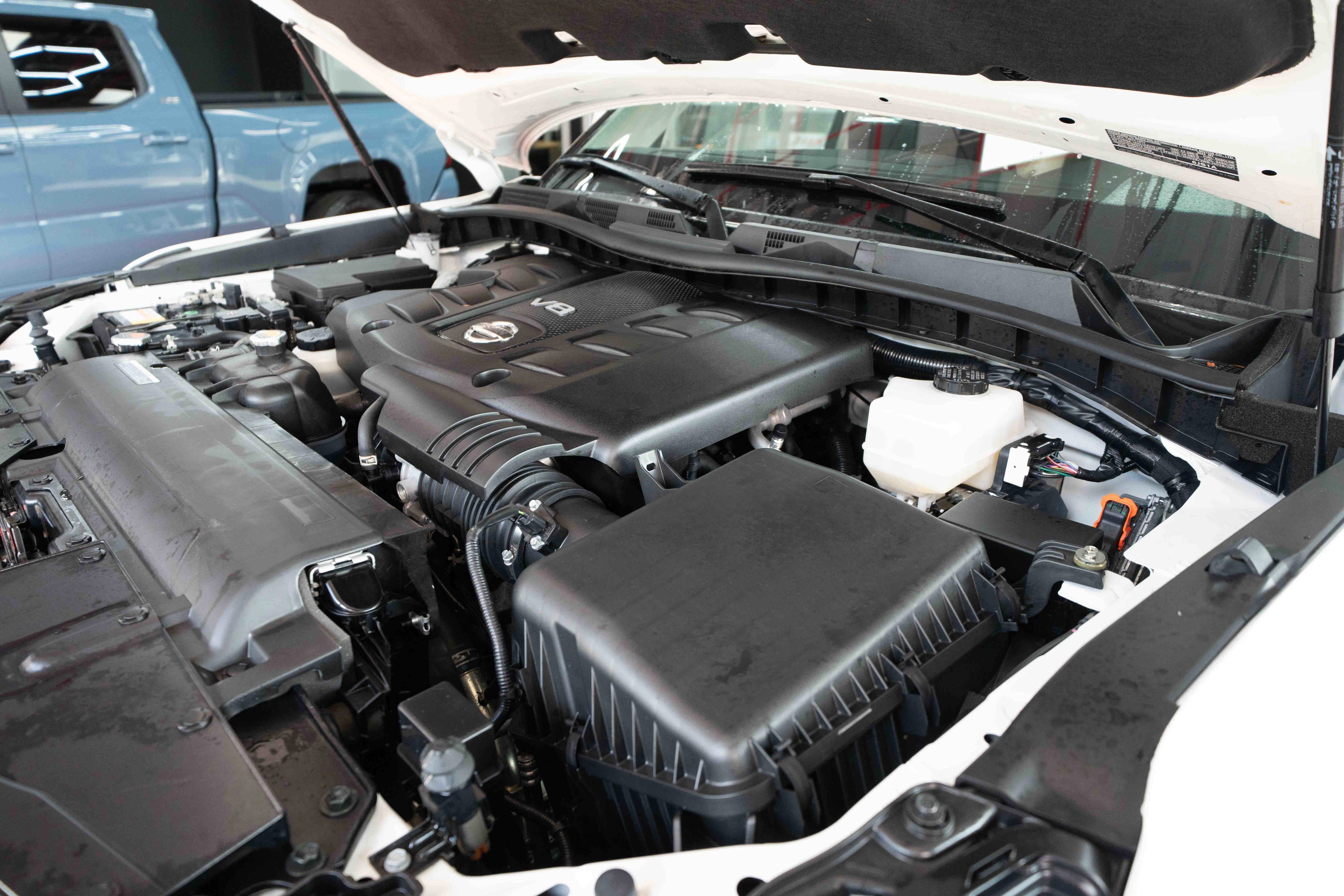 Used 2024 Nissan Armada SL w/ Captain's Chairs Package image 34