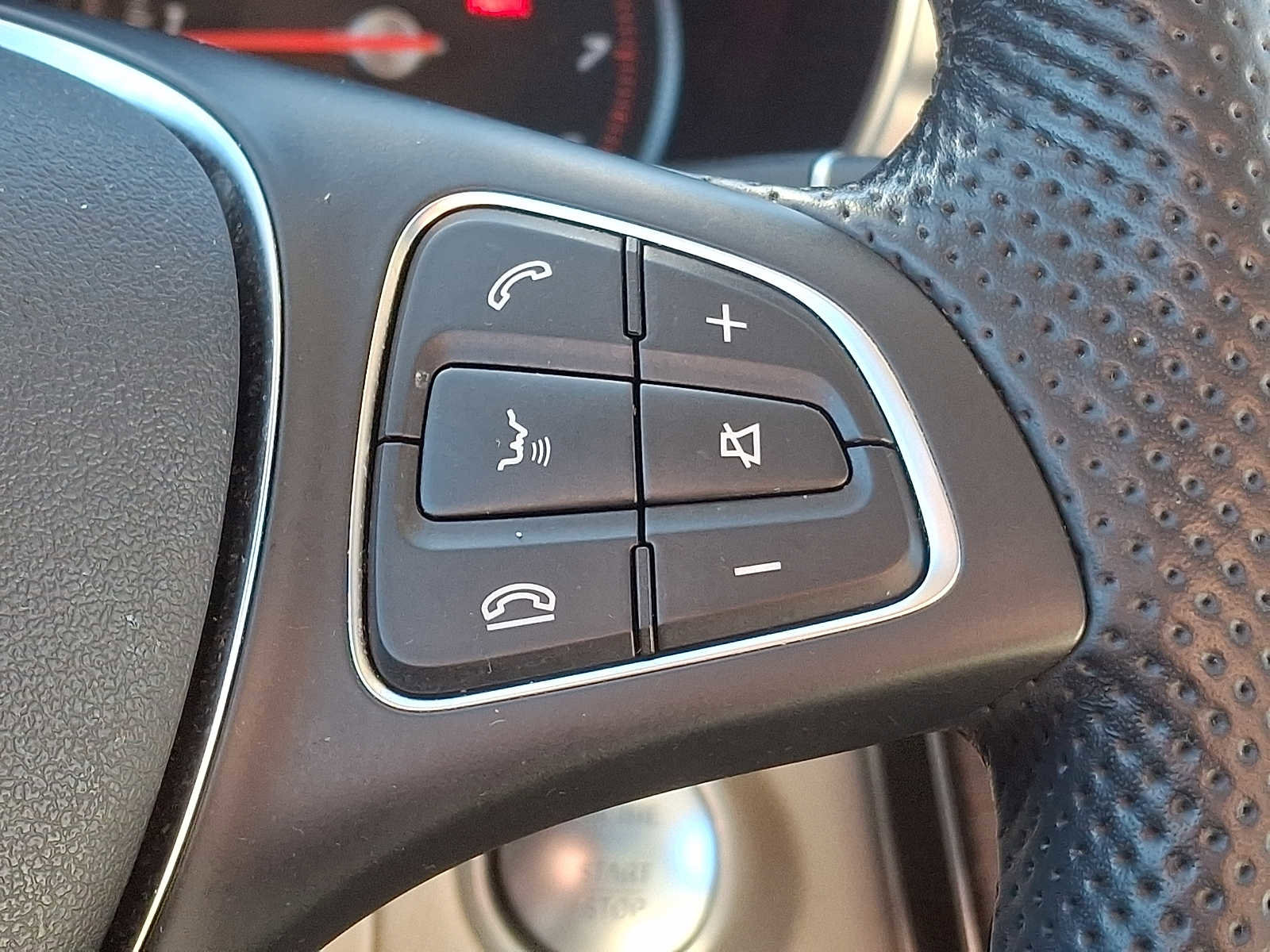 Used 2019 Mercedes-Benz GLC 300 4MATIC image 17