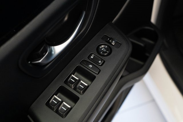 Used 2025 Honda Pilot Sport image 13