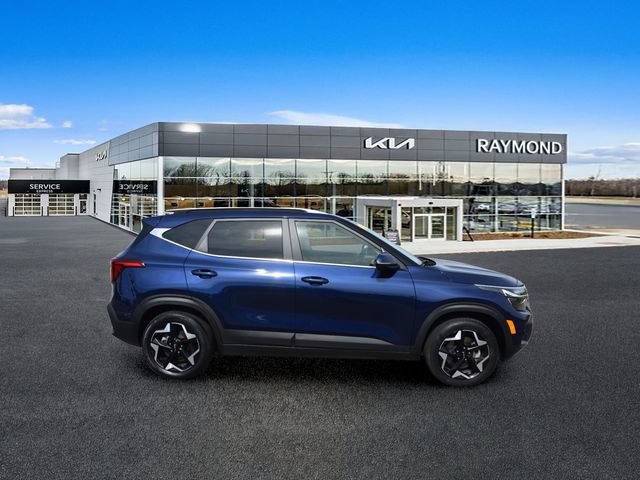 Certified 2024 Kia Seltos EX AWD/4WD image 2