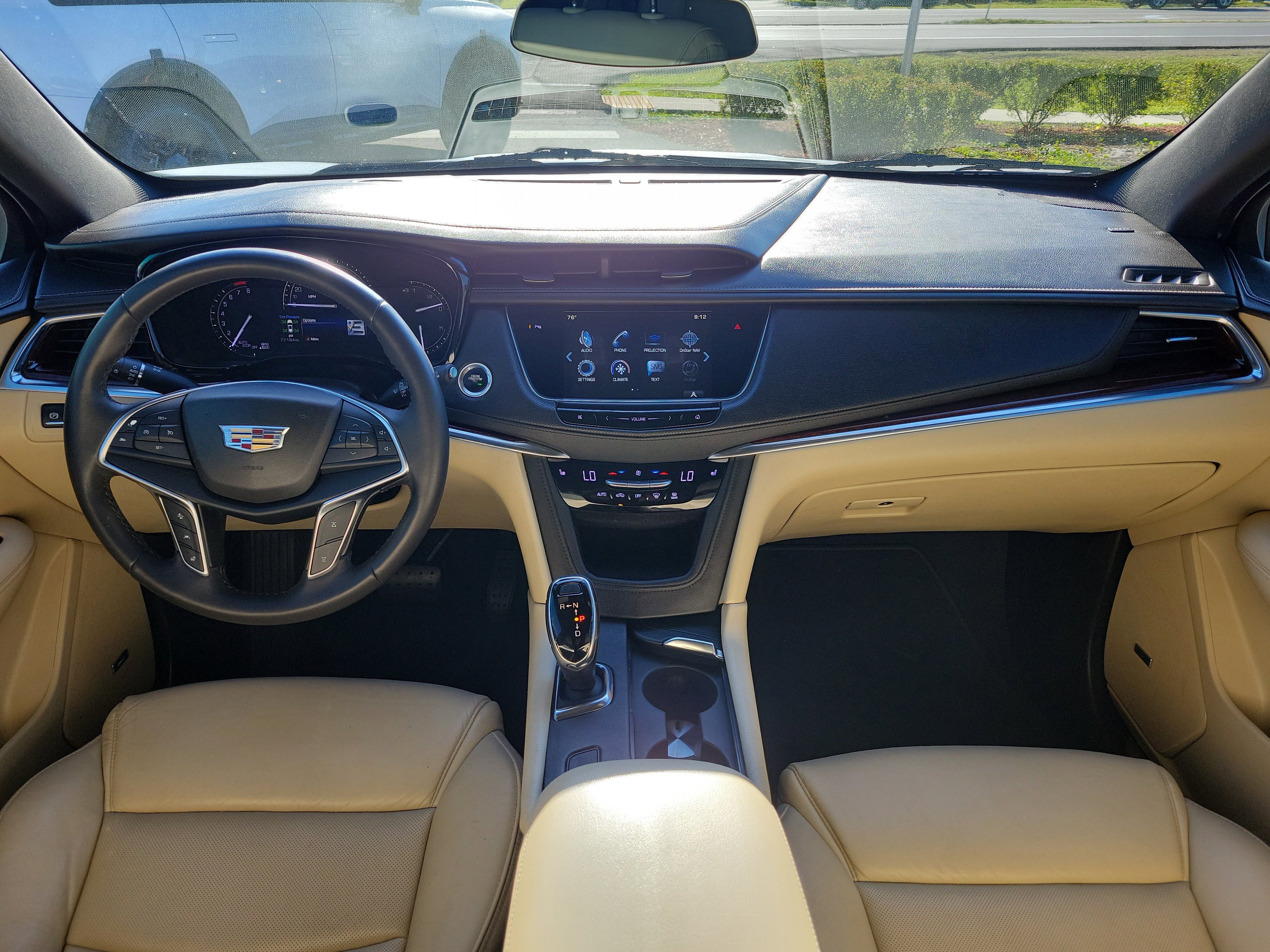 Used 2018 Cadillac XT5 Luxury w/ Driver Awareness Package FWD image 18