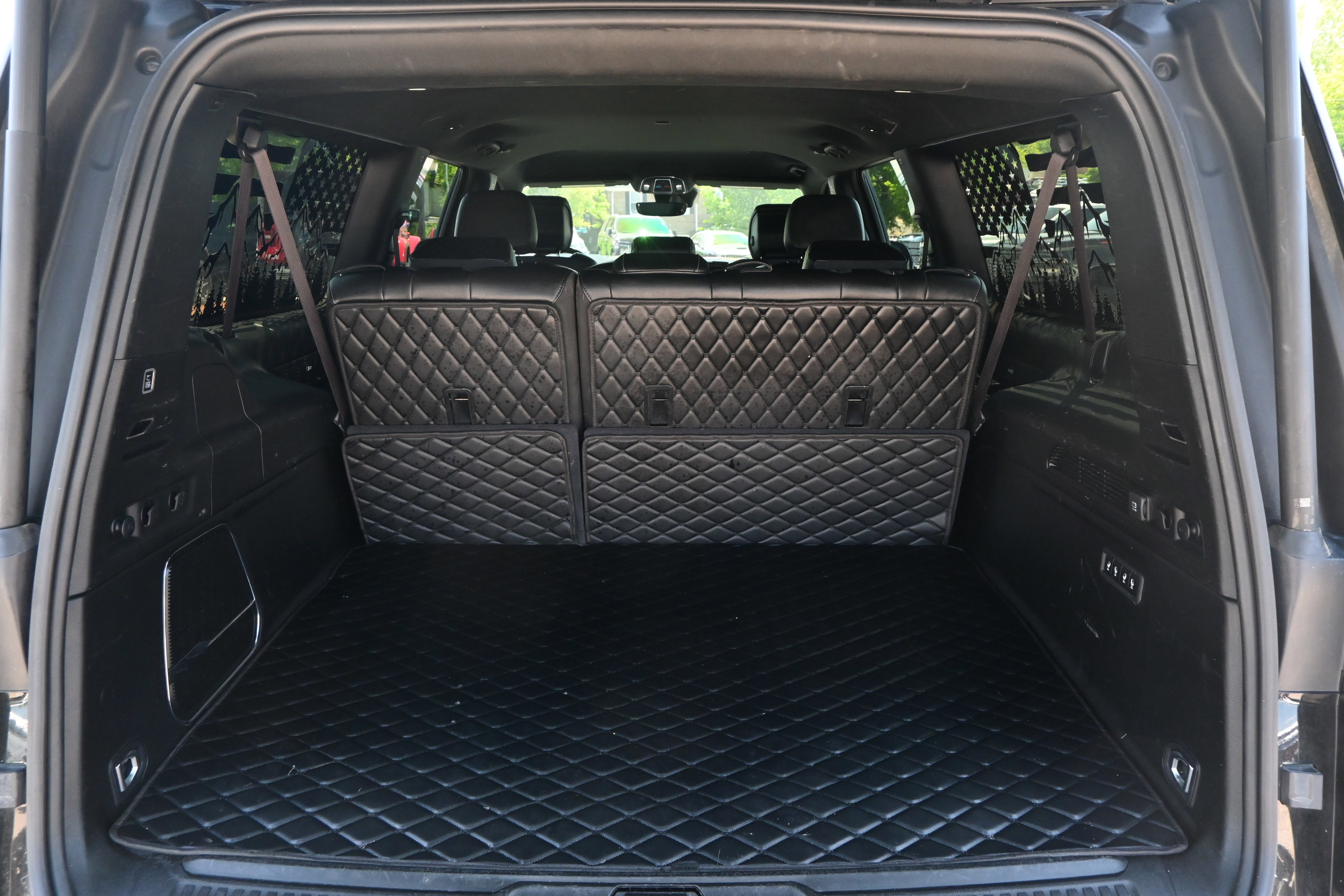 Used 2023 Jeep Wagoneer L Series II RWD image 33