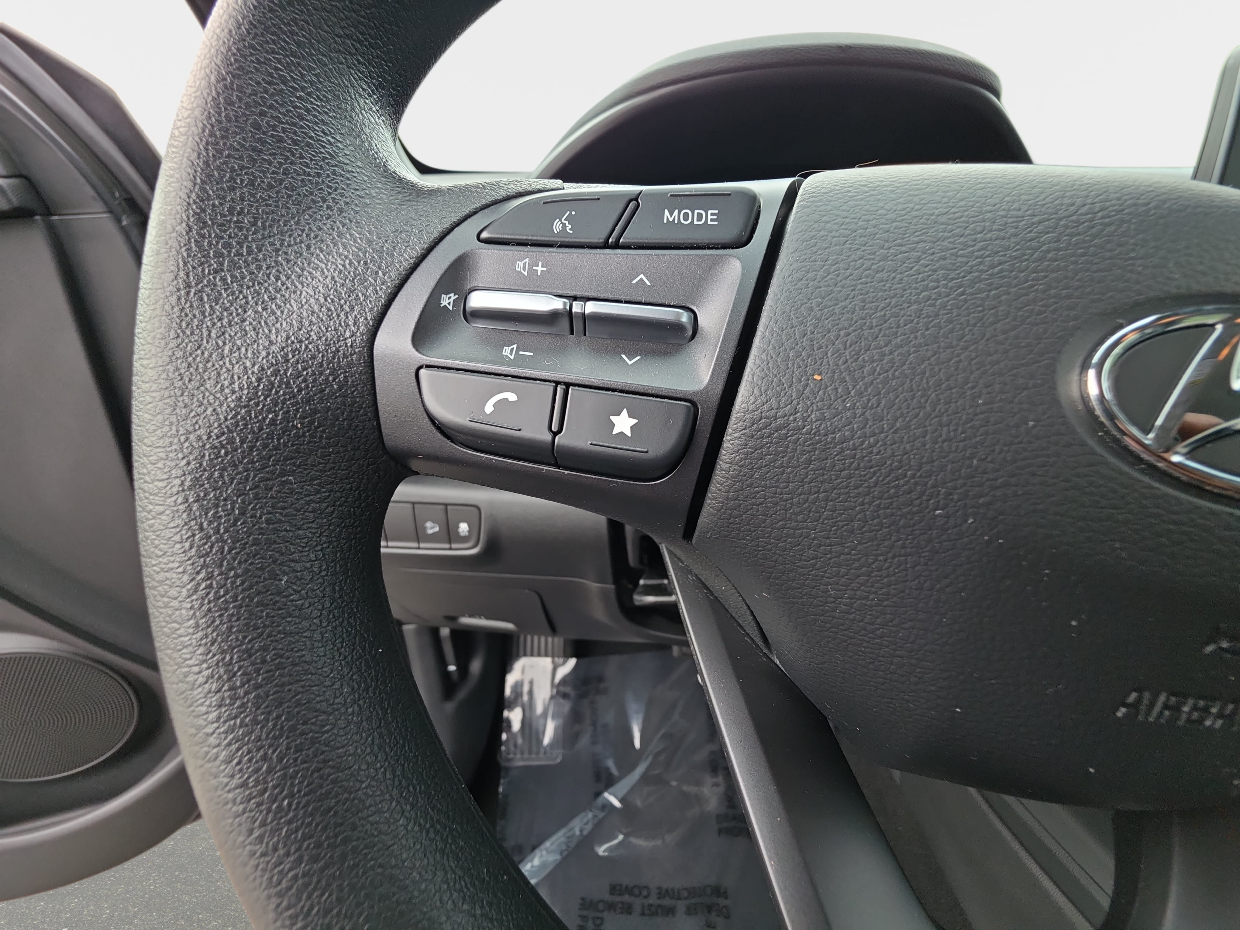 Used 2023 Hyundai Kona SE FWD image 16
