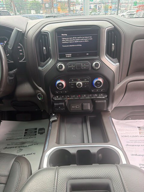 Used 2021 GMC Sierra 2500 Denali w/ Denali Black Diamond Edition AWD/4WD image 10