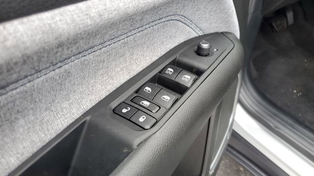 Certified 2024 Jeep Compass Latitude image 6