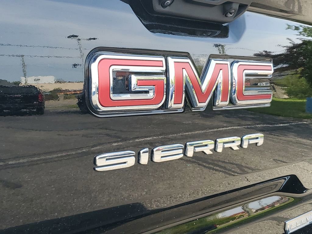 Used 2024 GMC Sierra 1500 Elevation AWD/4WD image 7