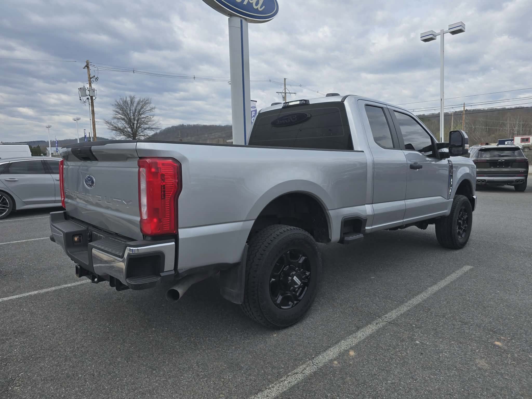 Used 2024 Ford F250 XL w/ XL Off-Road Package image 3