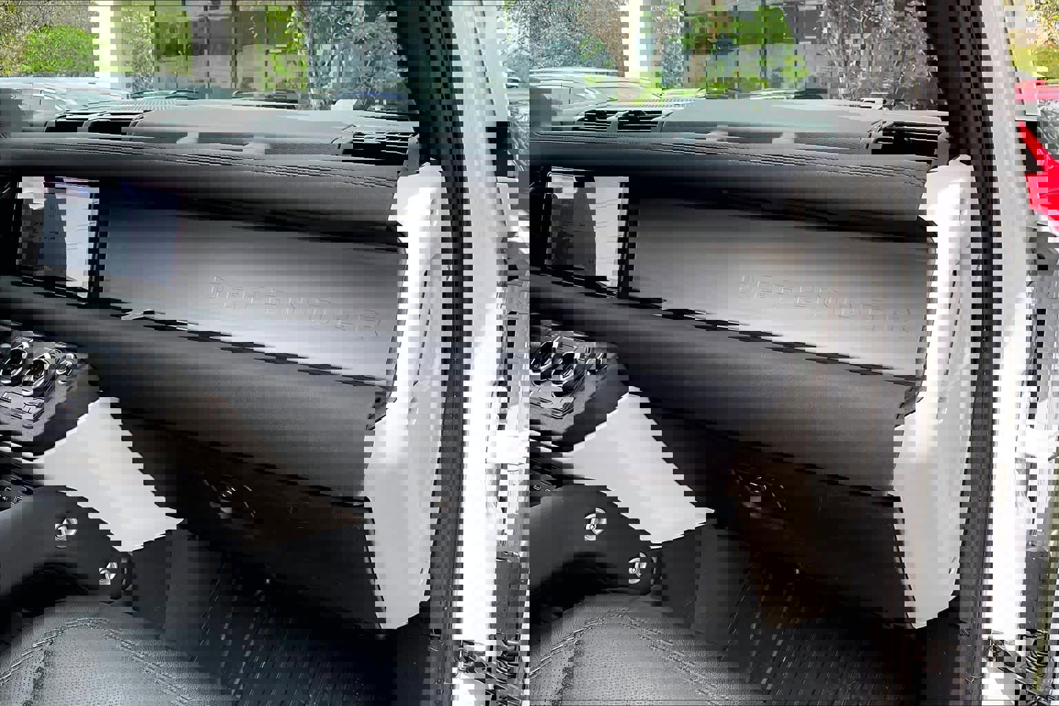 Used 2023 Land Rover Defender 110 S image 19