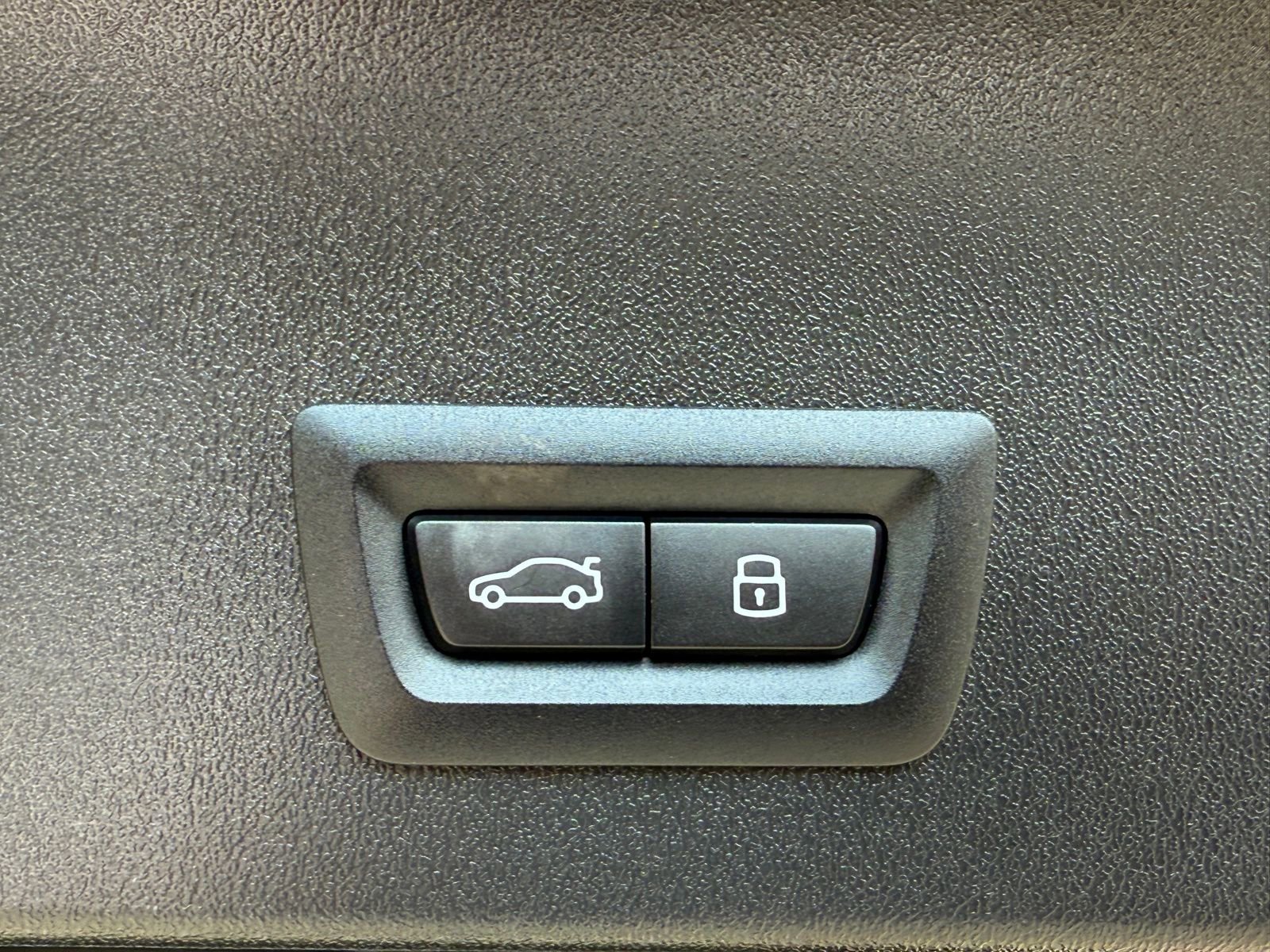 Used 2025 BMW X3 xDrive30i w/ Convenience Package image 20