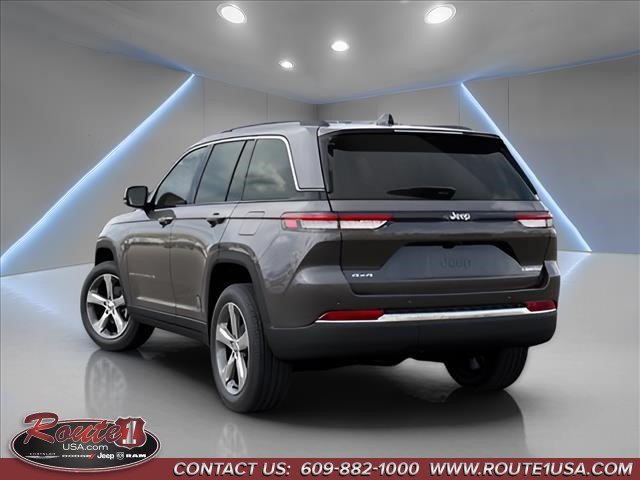 New 2026 Jeep Grand Cherokee Limited w/ Luxury Tech Group II AWD/4WD image 3