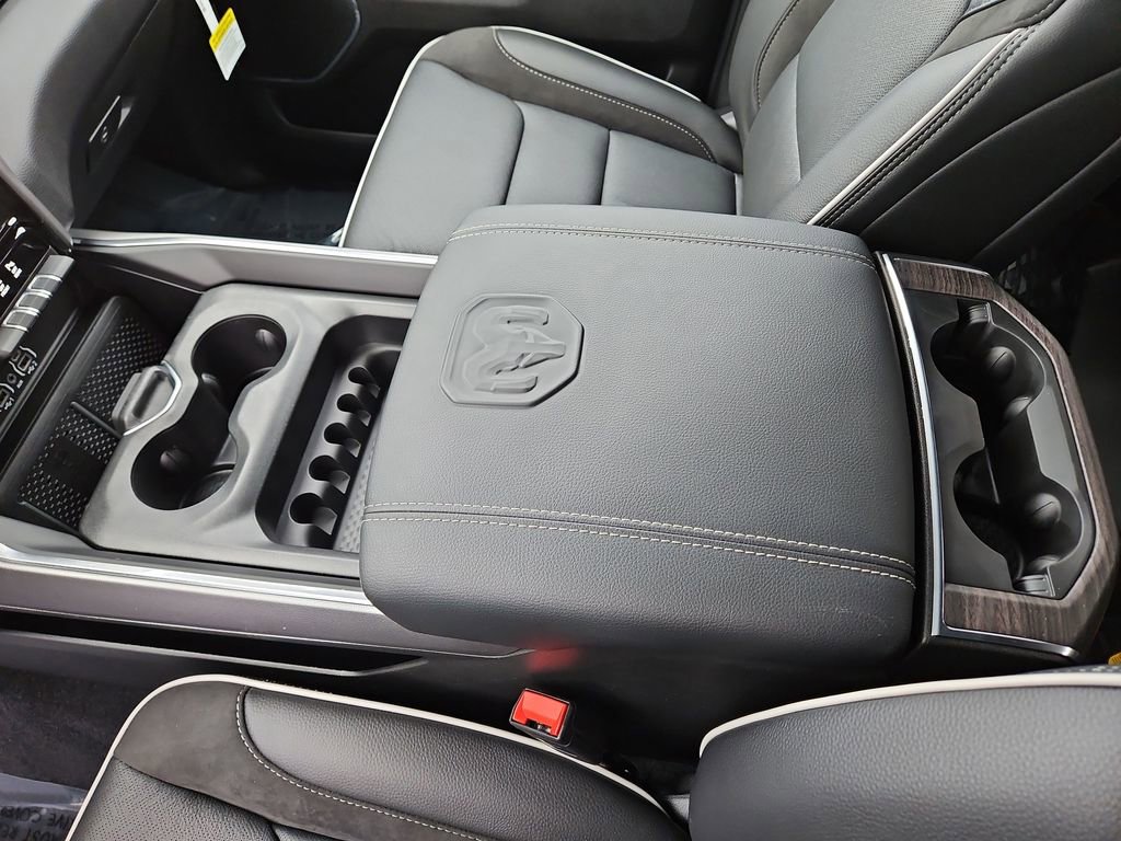 Used 2026 RAM 1500 Laramie w/ Night Edition image 36