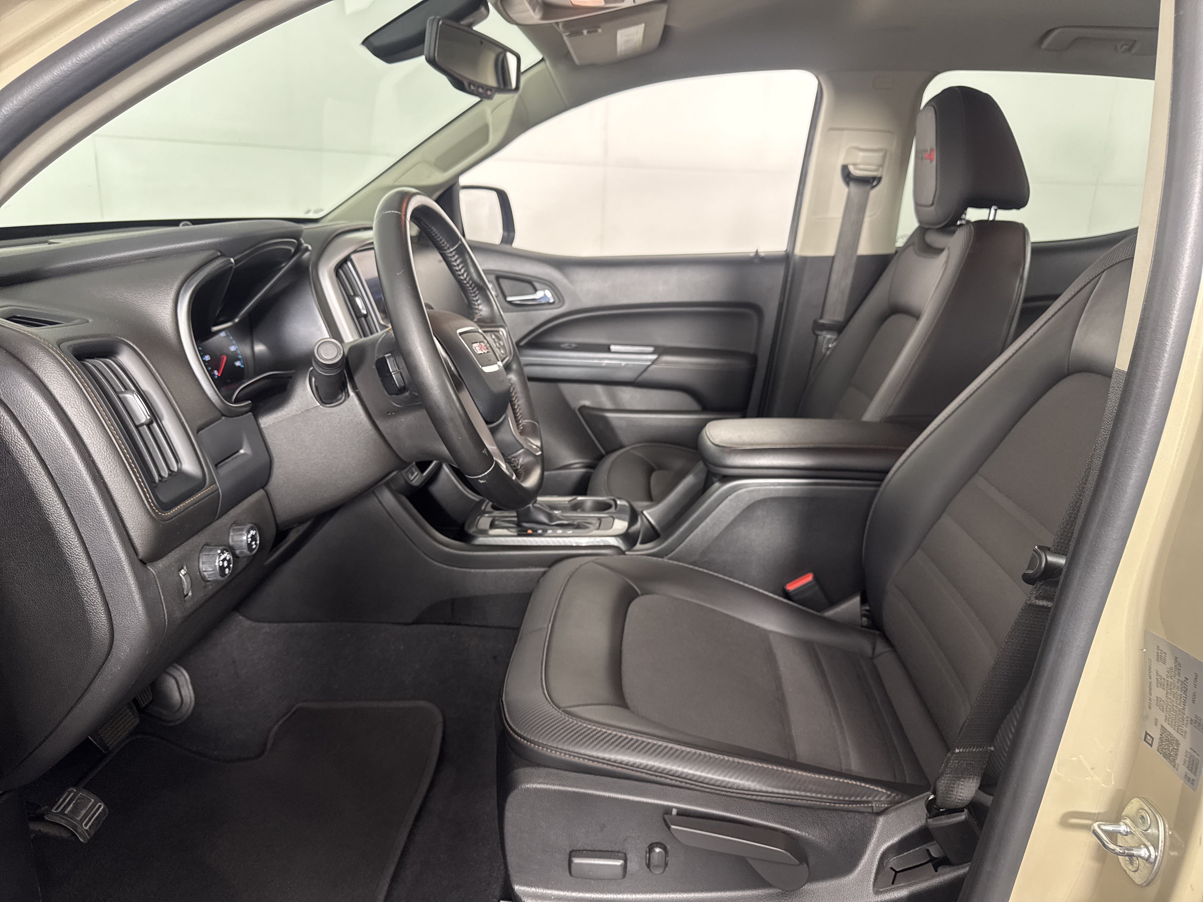 Used 2021 GMC Canyon AT4 w/ Trailering Package AWD/4WD image 14