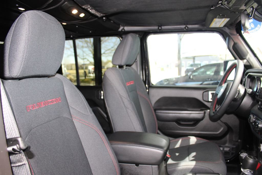Used 2024 Jeep Gladiator Rubicon w/ Convenience Group AWD/4WD image 38