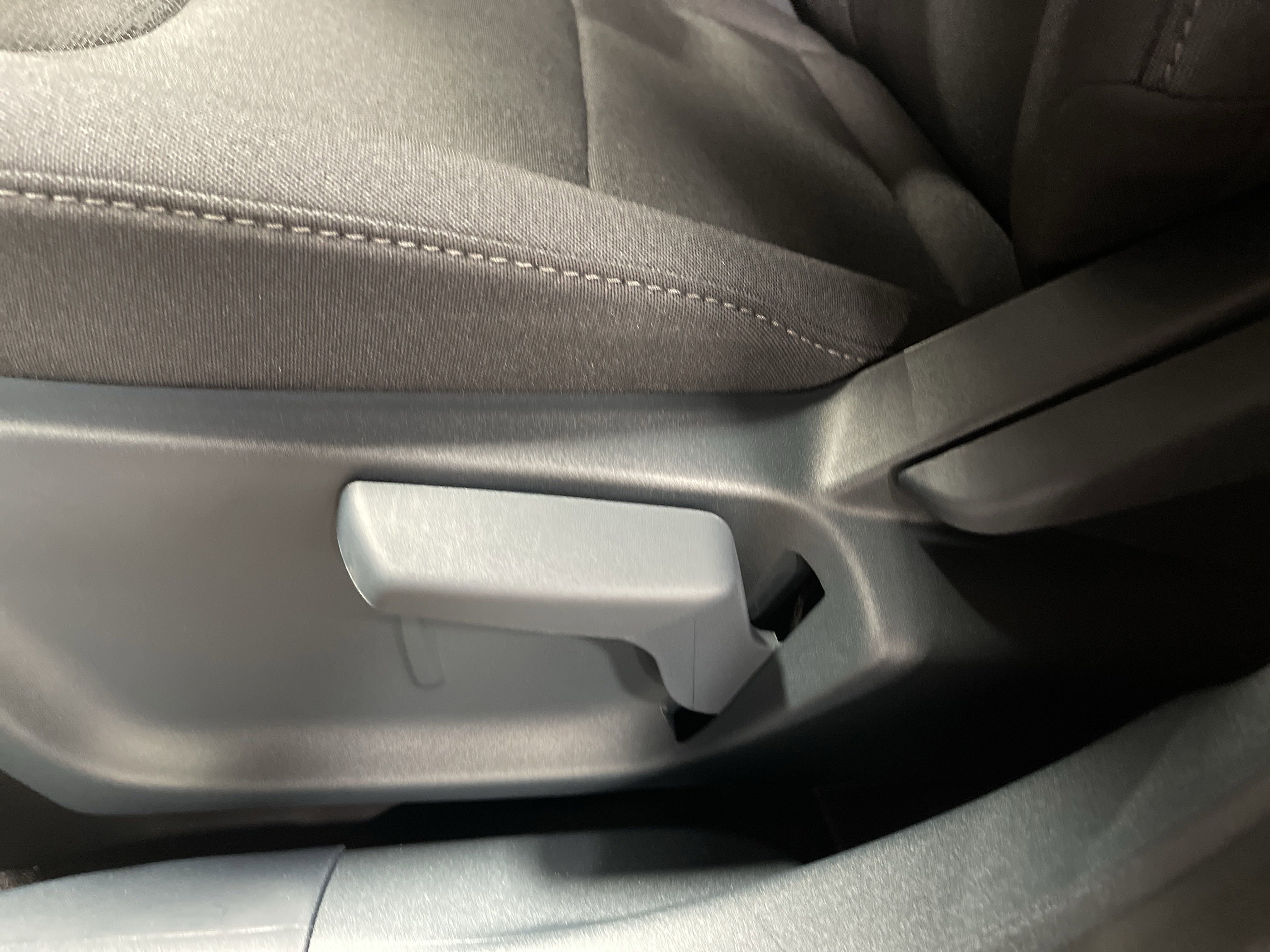 New 2025 Ford Maverick XL image 13