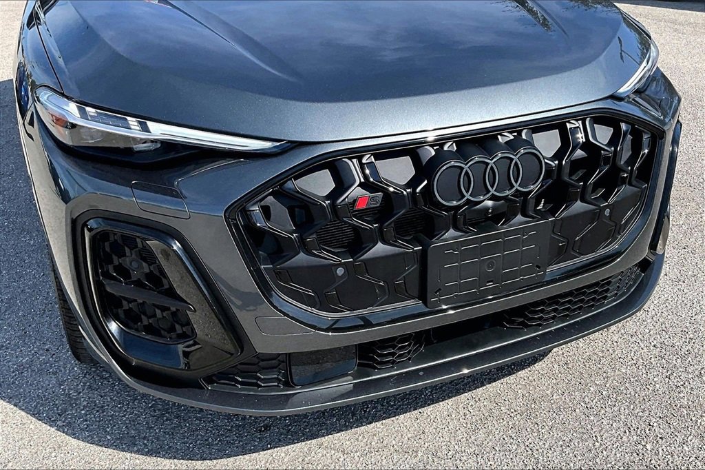 Used 2025 Audi SQ5 Premium Plus image 11