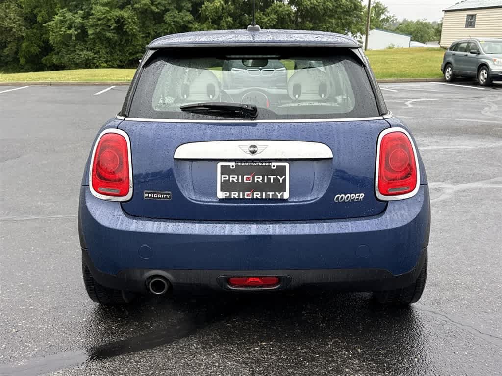 Used 2014 MINI Cooper 2-Door Hardtop FWD image 8