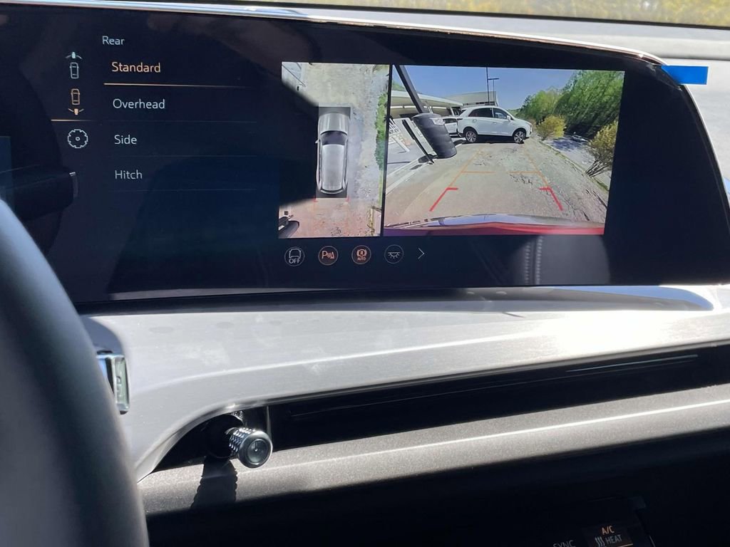 New 2026 Cadillac Vistiq Luxury image 28