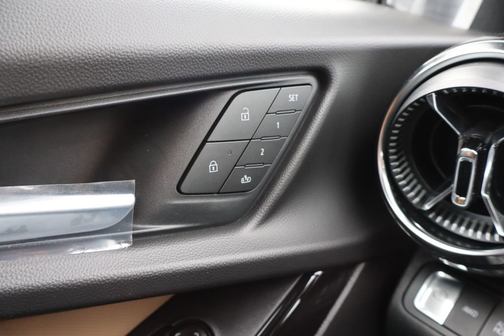 New 2026 Chevrolet Equinox ACTIV w/ Convenience Package III image 17