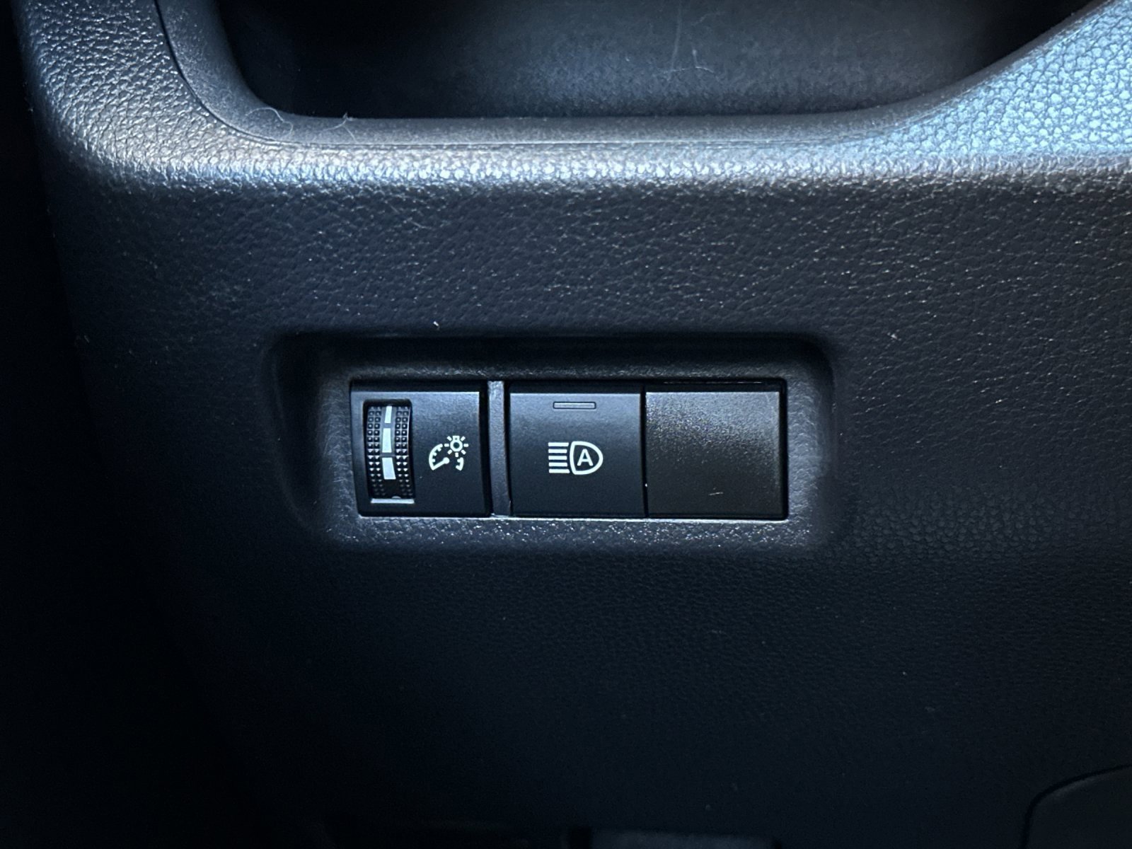 Used 2024 Toyota RAV4 XLE image 31