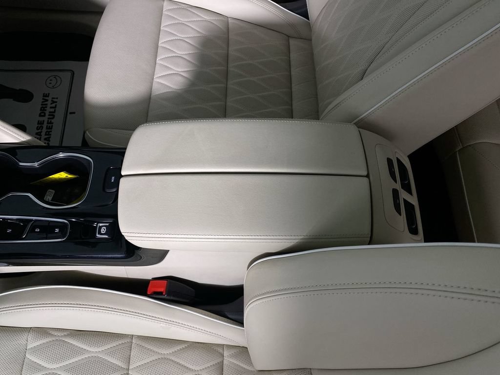 Certified 2023 Buick Envision Avenir AWD/4WD image 20