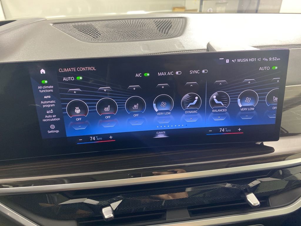 Used 2023 BMW X7 xDrive40i w/ Premium Package image 17