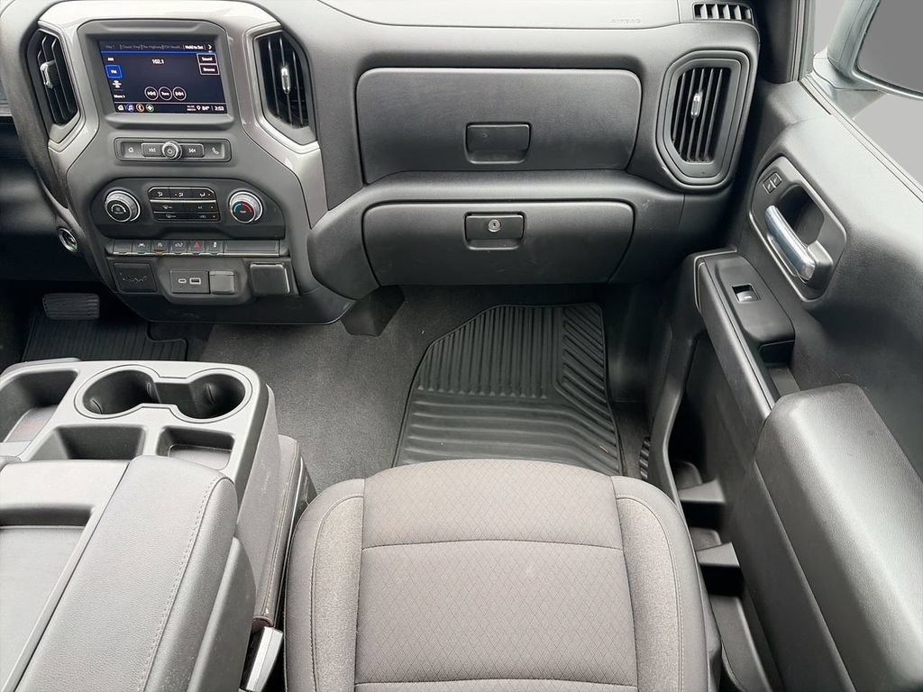 Used 2024 Chevrolet Silverado 1500 Custom w/ Turbomax Blackout Package AWD/4WD image 12
