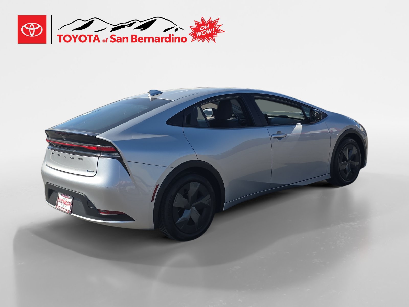 Certified 2025 Toyota Prius LE FWD image 5