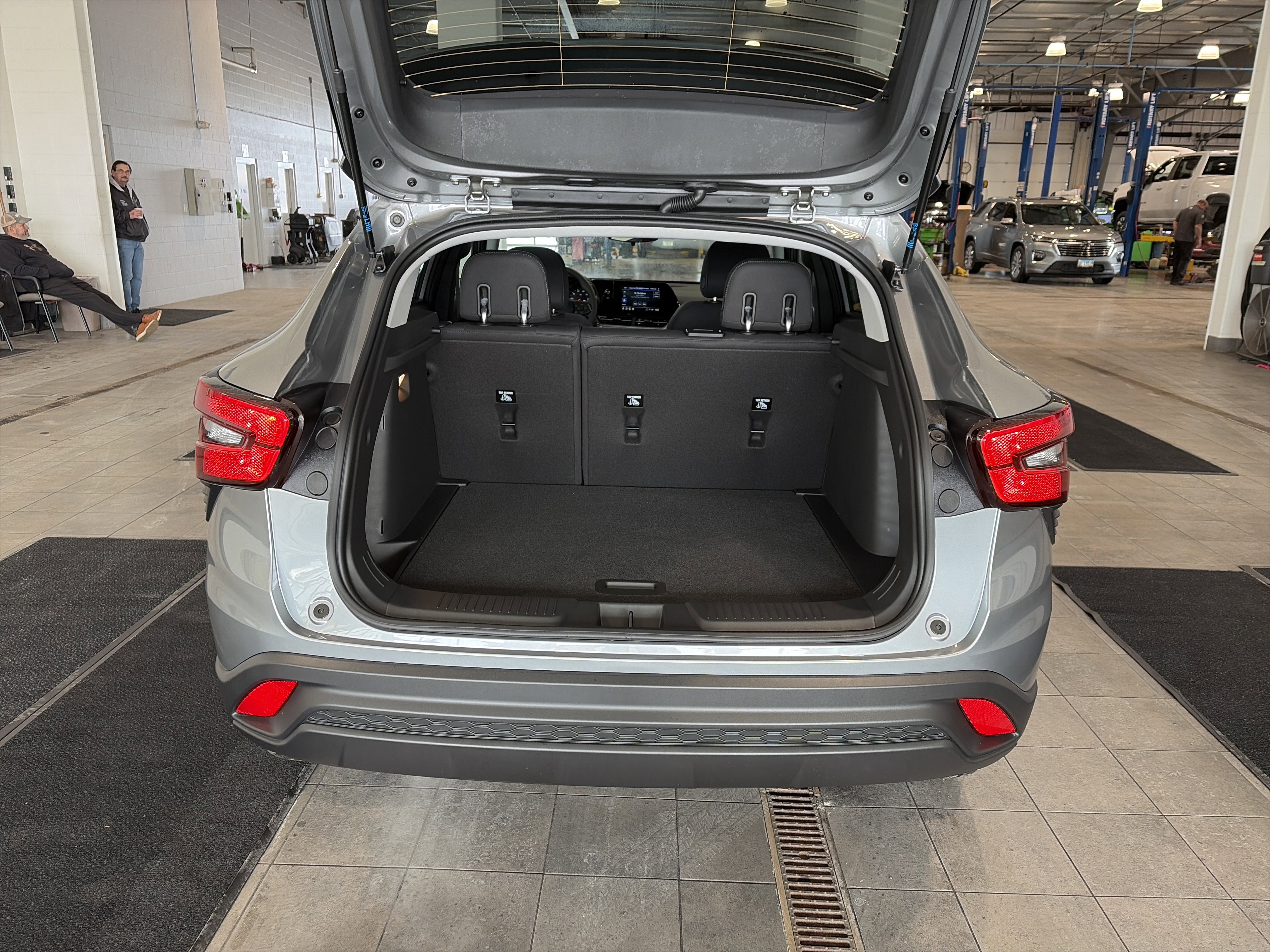 New 2026 Chevrolet Trax LS image 5