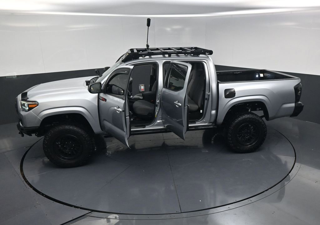 Used 2022 Toyota Tacoma SR w/ SR Convenience Package RWD image 25