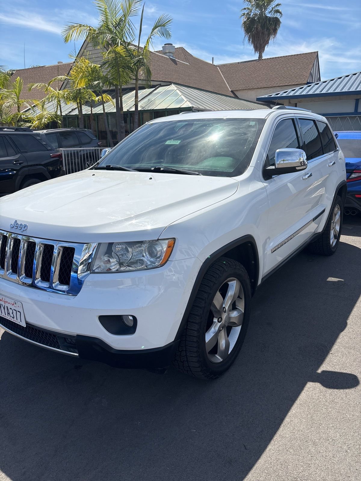Used 2013 Jeep Grand Cherokee Overland image 1