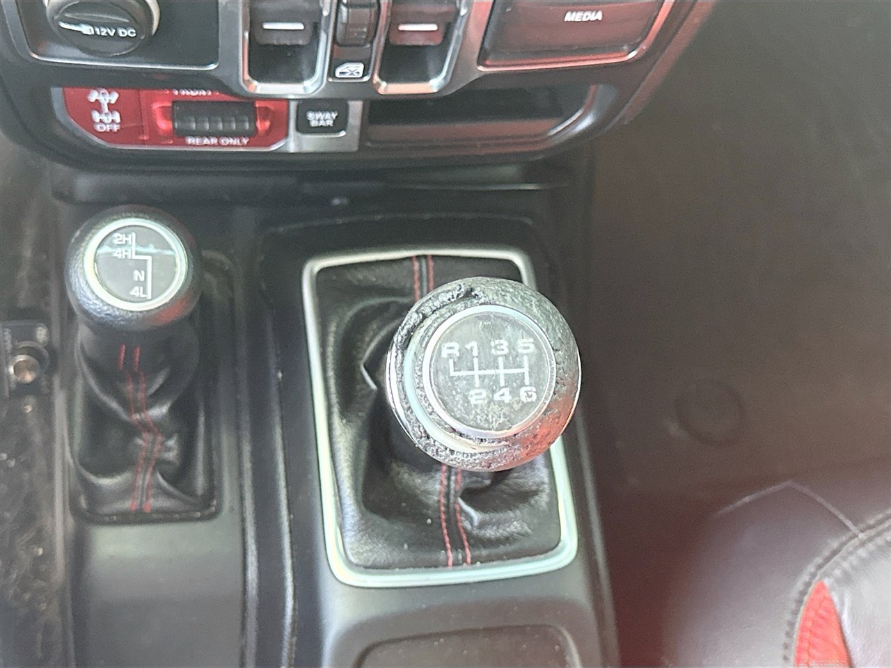 Used 2018 Jeep Wrangler Unlimited Rubicon image 17