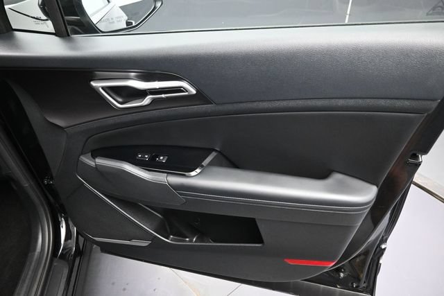 Used 2025 Kia Sportage EX FWD image 34