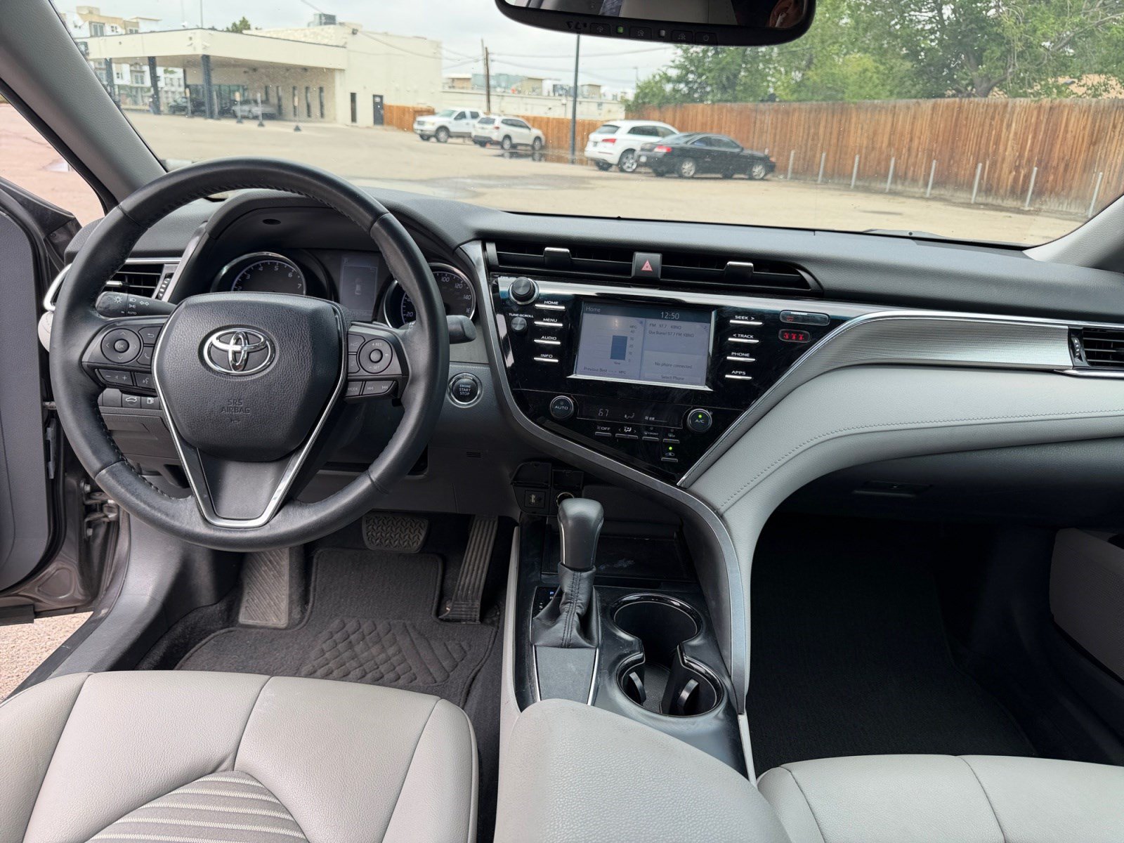 Used 2018 Toyota Camry SE w/ Moonroof Package FWD image 20