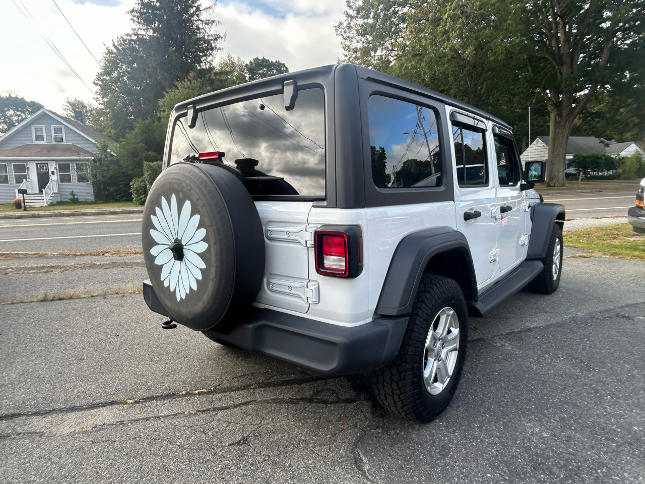 Used 2018 Jeep Wrangler Unlimited Sport S image 5