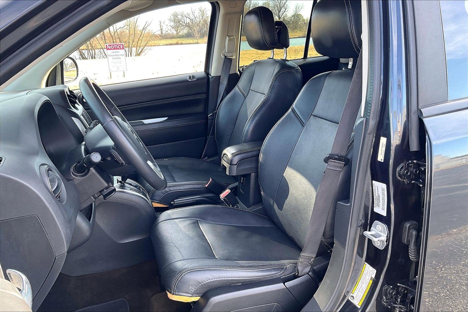 Used 2015 Jeep Compass High Altitude image 7