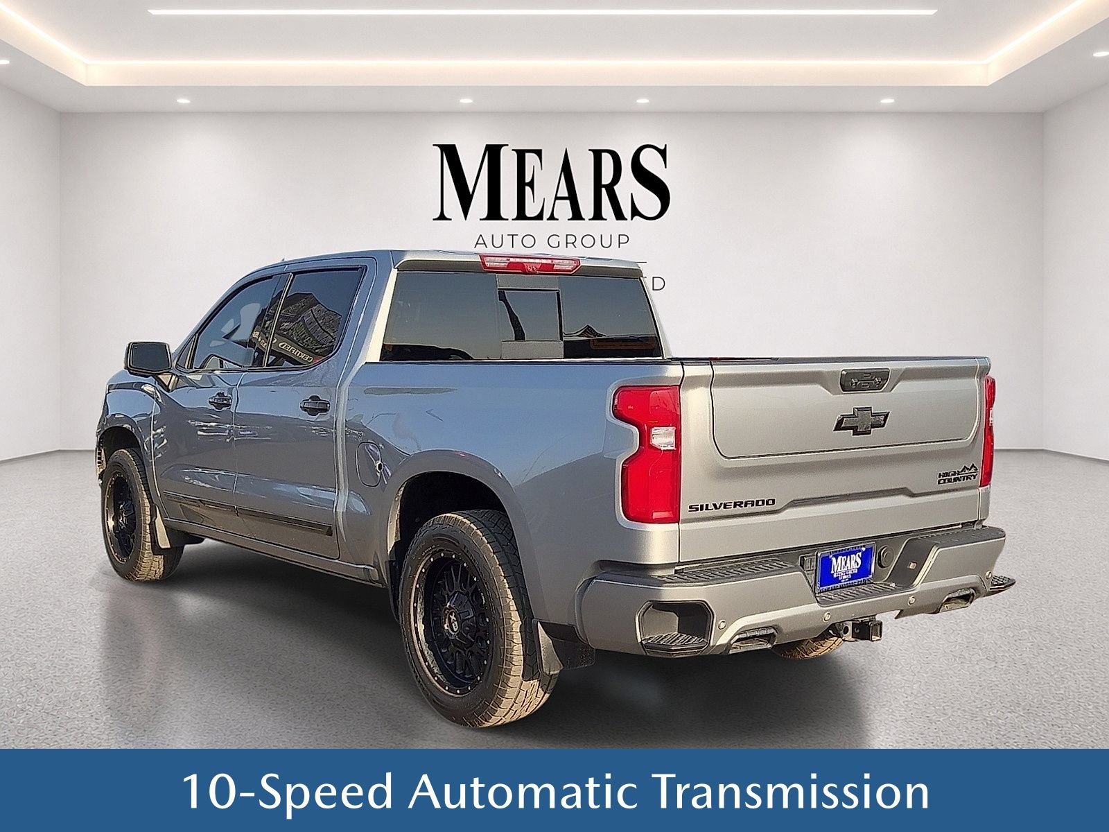 Used 2024 Chevrolet Silverado 1500 High Country w/ Technology Package AWD/4WD image 4