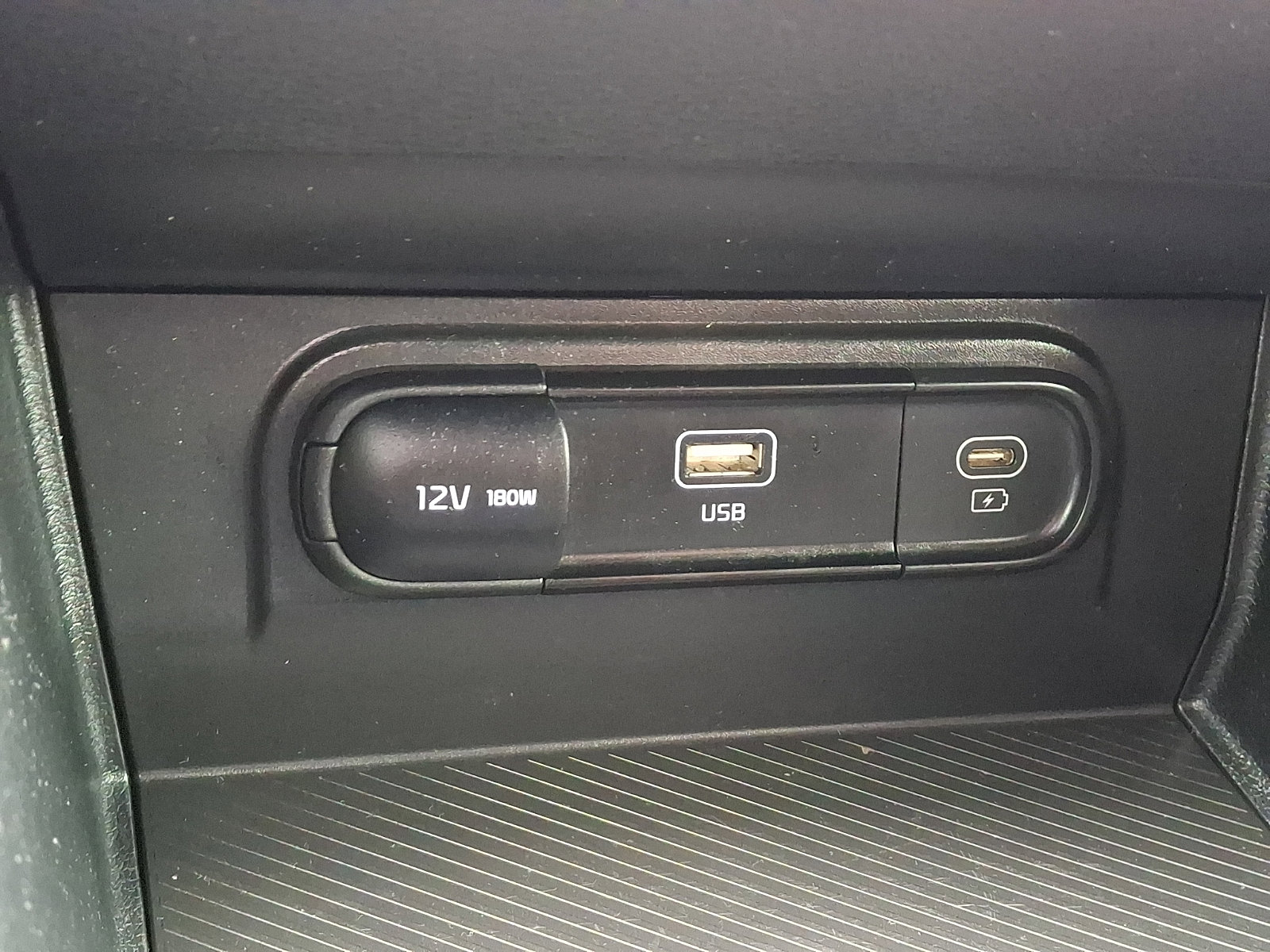 Used 2023 Kia Sportage LX image 23