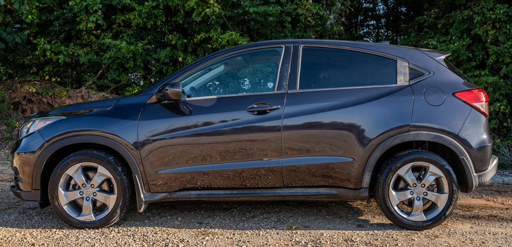 Used 2017 Honda HR-V EX image 2