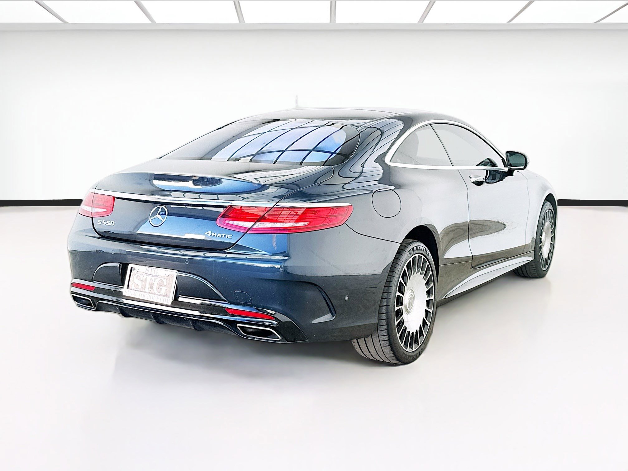 Used 2017 Mercedes-Benz S 550 4MATIC Coupe image 4