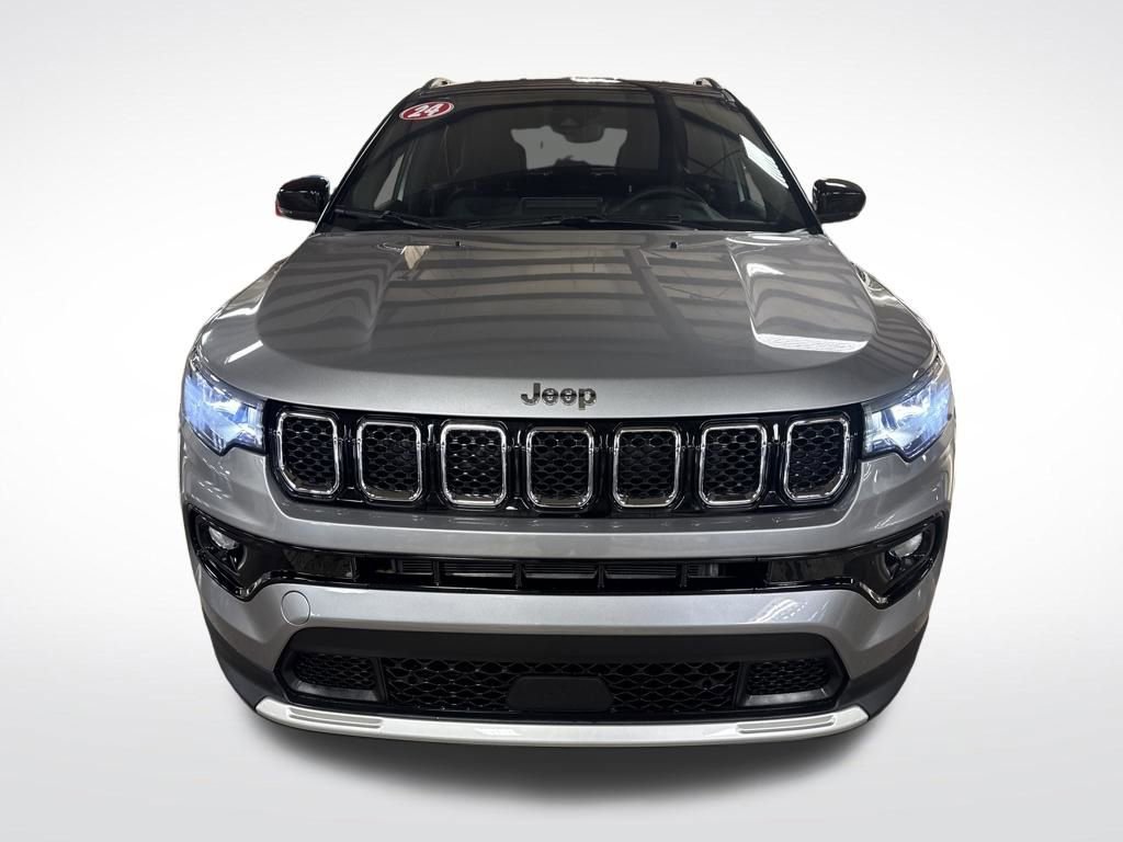 Certified 2024 Jeep Compass Limited image 9