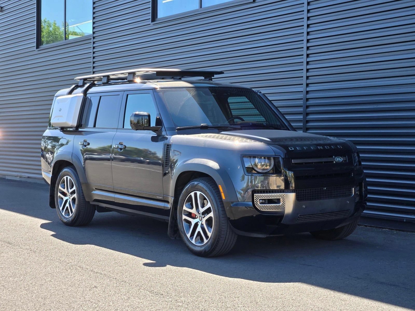 Used 2023 Land Rover Defender 130 X AWD/4WD image 9