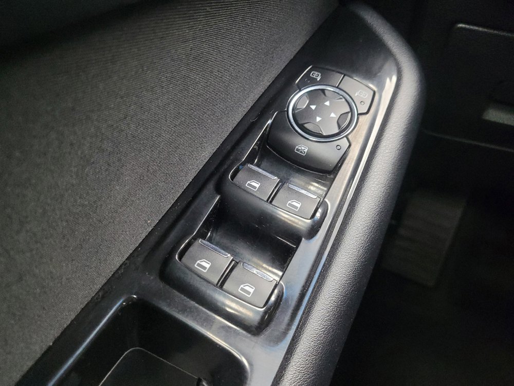 Used 2015 Ford Edge SEL AWD/4WD image 27