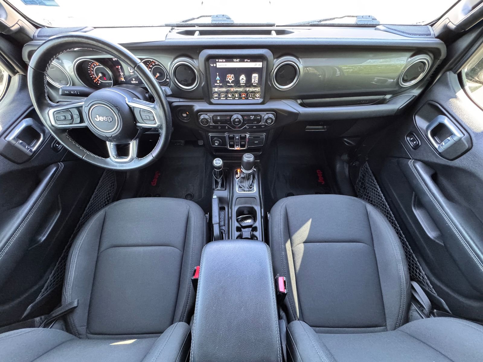 Used 2021 Jeep Gladiator Overland AWD/4WD image 2