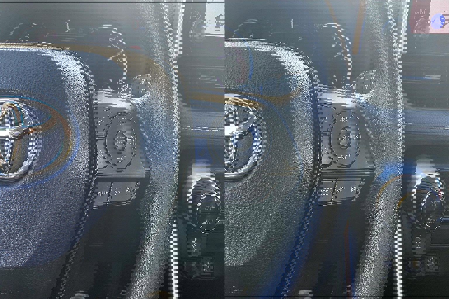 Used 2024 Toyota RAV4 XLE image 24