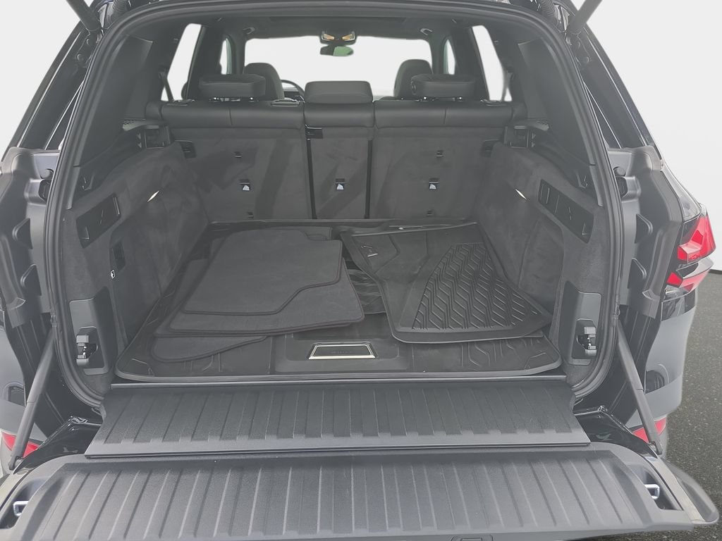 Used 2026 BMW X5 sDrive40i w/ Premium Package RWD image 13