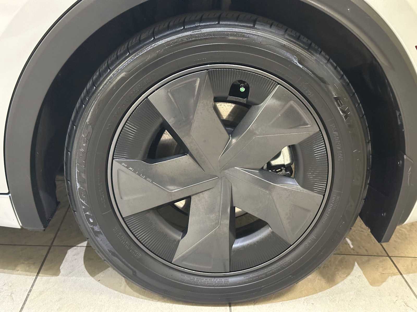 Used 2024 Toyota Prius LE image 8